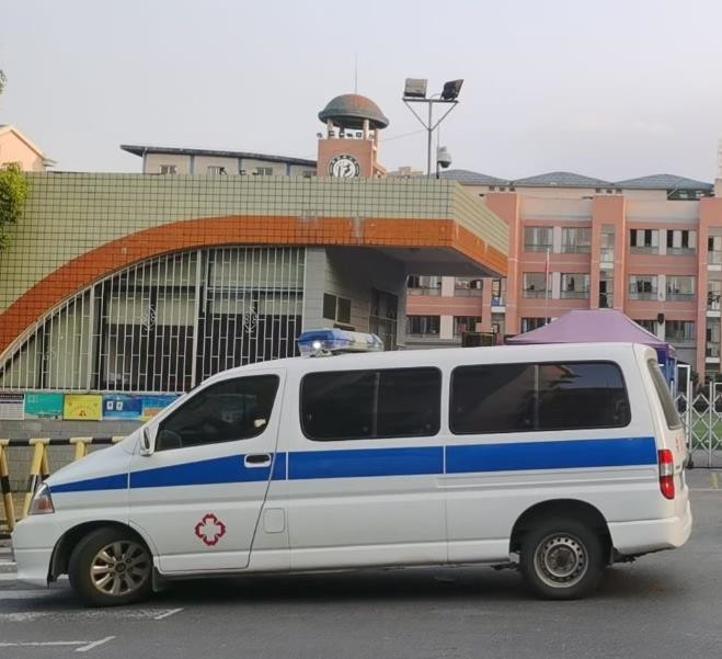 静宁救护车出租护送骨折病人一公里多少钱